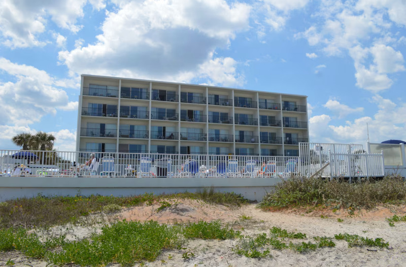 Traders Inn Beach Club ~ Ormond Beach, FL ~ Studio/Sleeps 2 ~ 7Nts AUGUST 2026 gallery