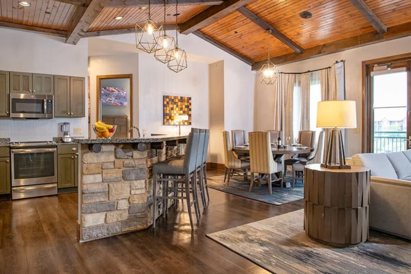 Wisconsin Dells, Wyndham at Glacier Canyon, 2 BR Presidential, September 11-13