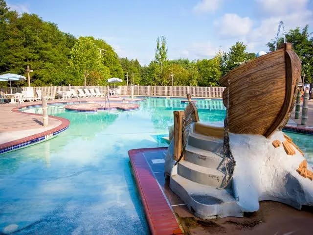Poconos, PA – 5 days/ 4 nights At Resort – 2 Bedroom Villa 6 Guests