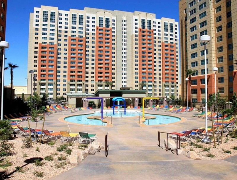JAN FEB MARCH 2027~ Grandview at Las Vegas Resor~Vegas~FULL KITCHEN SLPS4 gallery