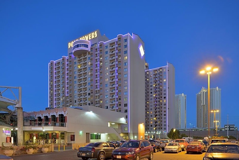 Super Bowl Weekend on the Strip- full kitchen, 4-6 people gallery