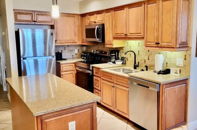 MARCO ISLAND, HILTON EAGLES NEST, 2 BEDROOMS, SLEEPS 6, JULY 11-18 gallery