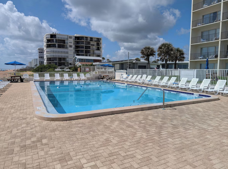 Traders Inn Beach Club ~Ormond Beach, FL~ 1BR/Sleeps 2 ~ 7Nts MAY/AUG/SEPT 2026 gallery