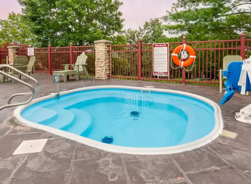 Holiday Hills Resort ~Branson MO~ 1BR Sleeps 4 ~7Nts APRIL/MAY 2026 gallery