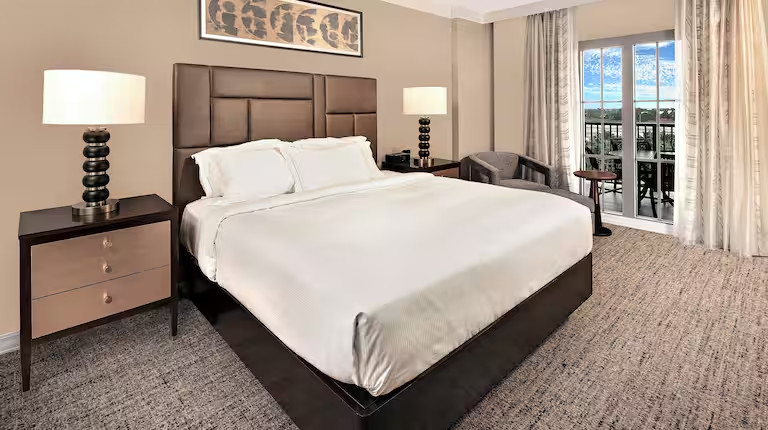 Halloween near Disney! Hilton Grand Vacation Parc Soleil 2 BR Sleep 6 10/25-11/1 gallery
