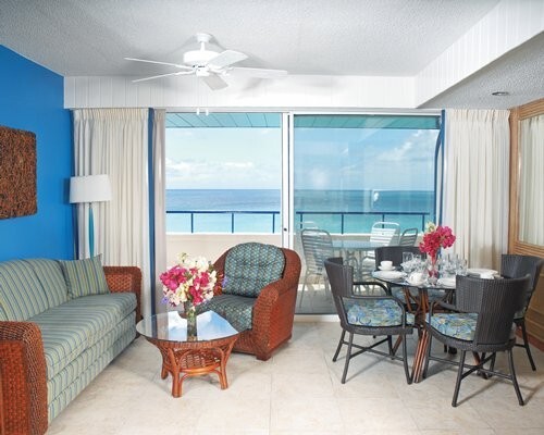 6- Night FLAMINGO BEACH RESORT Sept/Oct, A HILTON VACATION CLUB gallery