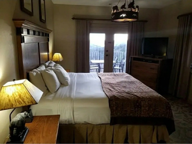 Big Cedar Wilderness 1BR Lodge 8/11–8/14/26 | Sleeps 4 | Prime Summer Time gallery
