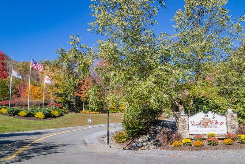 VACATION VILLAGE IN THE BERKSHIRES – RCI Gold Crown Resort in Massachusetts