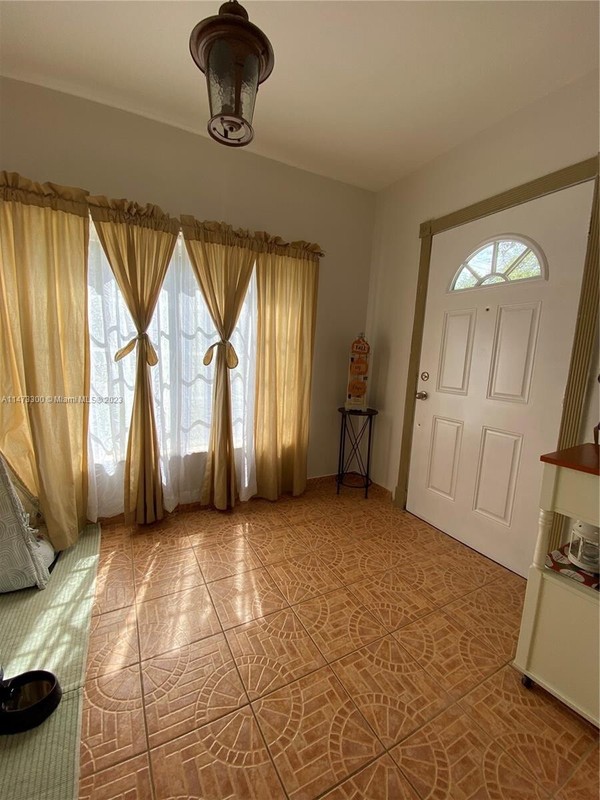 4/2 House for Rent in North Miami Beach gallery