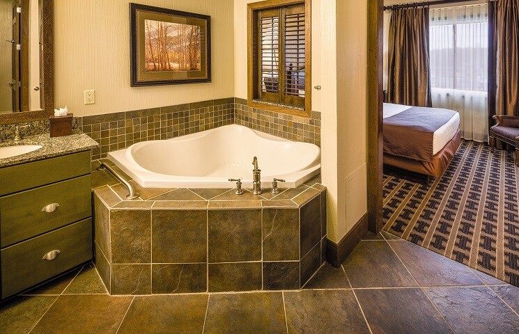 Wyndham Glacier Canyon Resort 3BR/2BA DLX SEPTEMBER 13-16 Wisconsin Dells Rent gallery