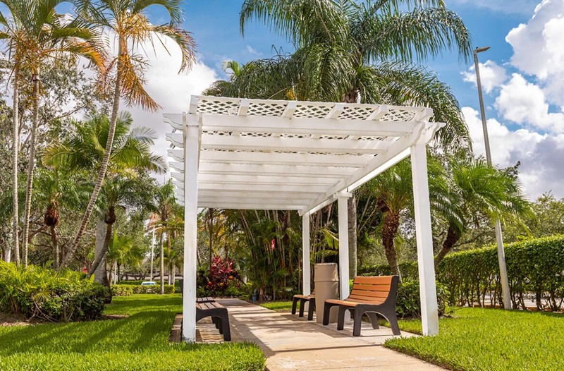 Vacation Village at Bonaventure ~ FL ~ 2BR/Sleeps 8 ~ 7Nts May 30 thru June 6 gallery
