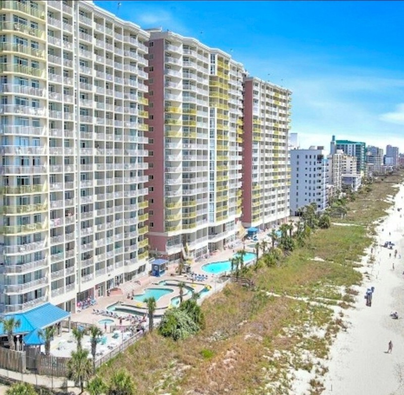 Spring Break at Baywatch Resort Beachfront on 6th Floor 3 Beds, sleeps 6