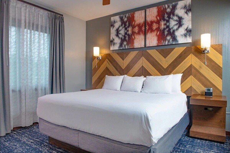 Wisconsin Dells, Wyndham at Glacier Canyon, 1 Bedroom Deluxe, July 13-17 gallery