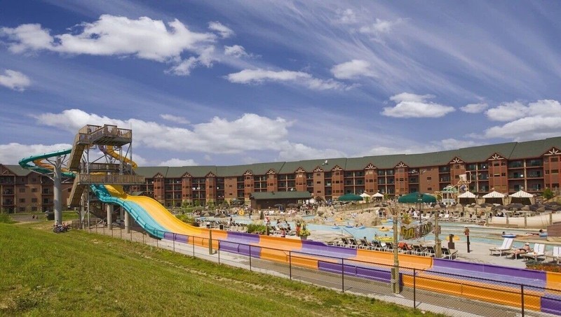 Wisconsin Dells, Wyndham at Glacier Canyon, 1 Bedroom Deluxe, July 13-17 gallery