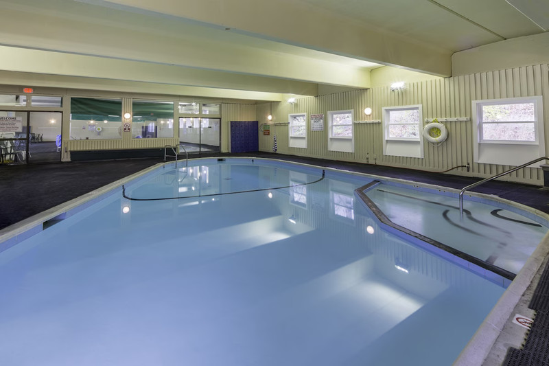 Welcome to Holiday Inn Club Vacations Oak 'n Spruce Resort, South Lee, MA gallery