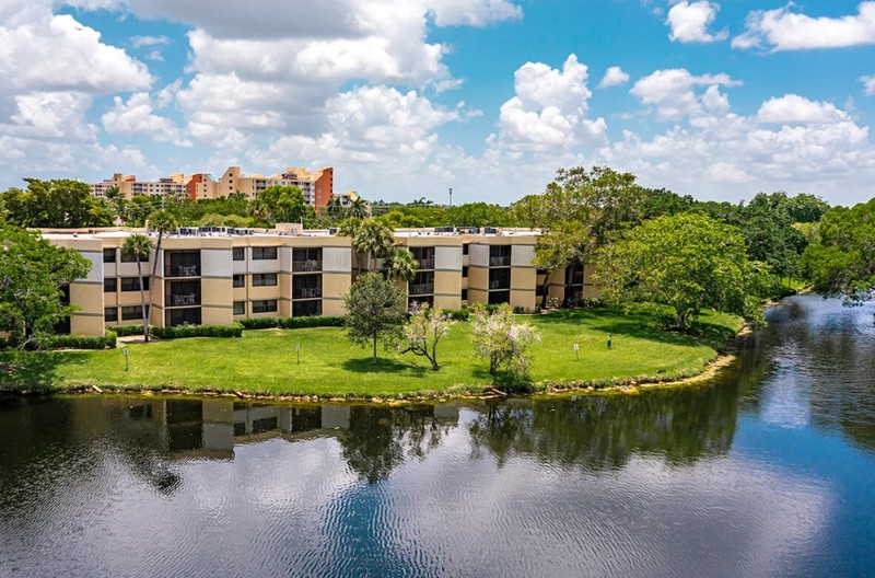 Vacation Village at Bonaventure ~ FL ~ 2BR/Sleeps 8 ~ 7Nts May 30 thru June 6 gallery