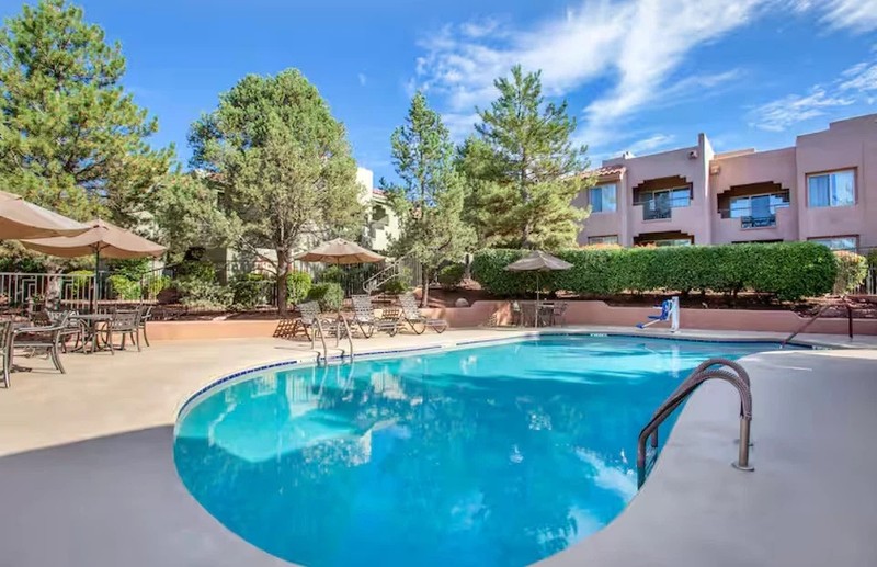 JUNE WEEKS~Sedona Summit ~ Sedona, AZ~STUDIO /SLPS 4 Hilton Vacation Club gallery