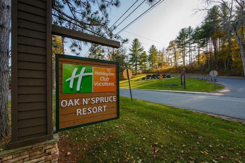 Welcome to Holiday Inn Club Vacations Oak ‘n Spruce Resort, South Lee, MA
