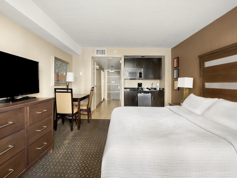 The Carriage House – Las Vegas - 7 days gallery
