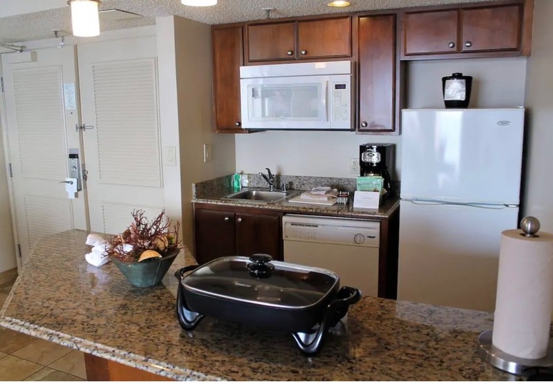 MAUI, HILTON KAANAPALI BEACH CLUB, OCEAN FRONT, JUNE 13 THRU 20, 2026 gallery