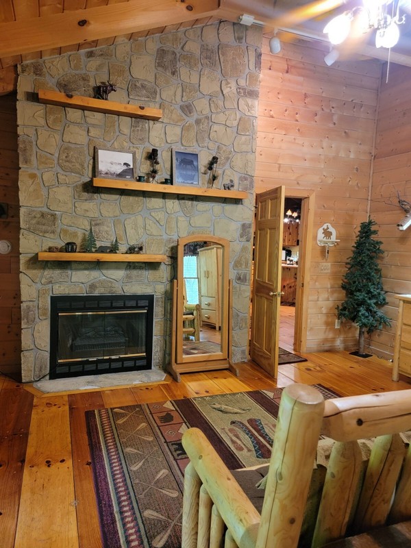 Vacation Log Cabin Rentals Pigeon Forge, Smokey Mountains of East Tennessee gallery