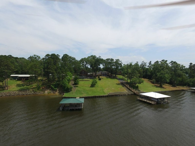 Hooked On Toledo - Lakefront Cabin on Toledo Bend, great fishing and watersports gallery
