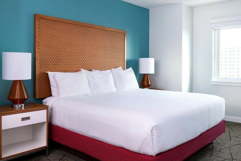 Wyn/Worldmark 2 Bdrm Hotel near Disneyland Aug 20 - 24 only $275/night gallery