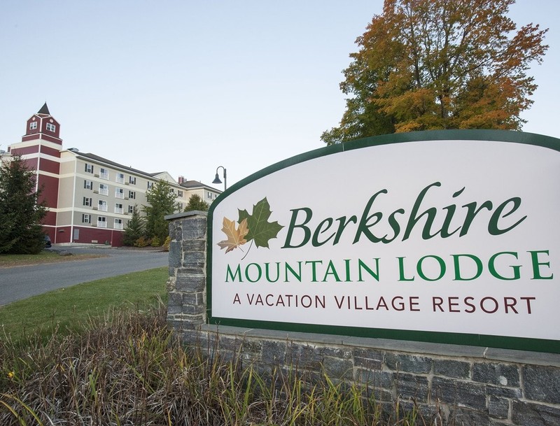 1BR Condo @ Berkshire Mountain Lodge Resort Pittsfield, MA RCI Gold Crown Resort