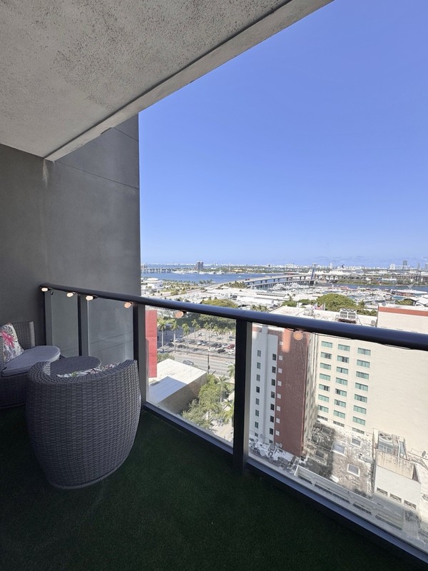 2 Bed+free Parking+rooftopPool+Brickell City Views Dates June 2-7 gallery