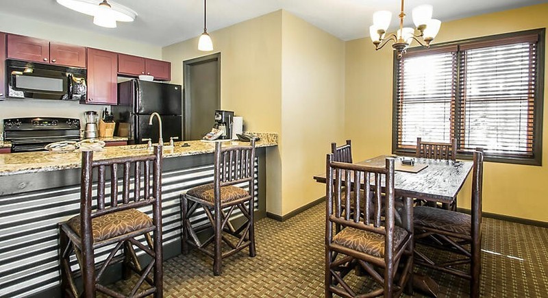CHRISTMAS MOUNTAIN, WISCONSIN DELLS, 2 BEDROOM TIMBER, SLEEPS 6, JULY 6-9 gallery