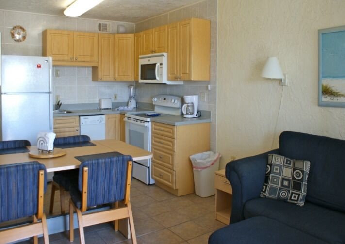Seagull Beach Club ~Cocoa Beach, FL~ 1BR/Sleeps 4 ~ 7Nts SEPT/OCT/NOV/DEC 2026 gallery
