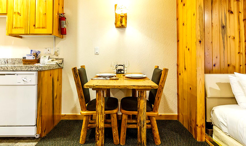 Olympic Valley / Palisades Tahoe, CA Red Wolf Lodge Studio June 14-21 gallery