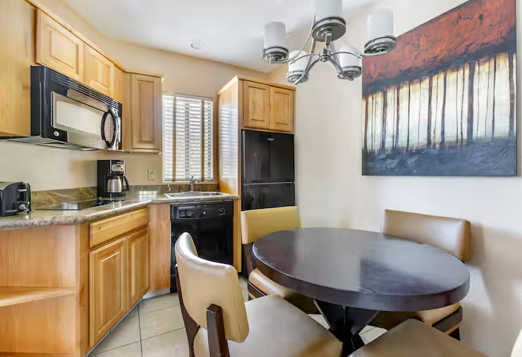 JUNE WEEKS~ Ridge On Sedona Golf Resort ~ AZ~STUDIO /SLPS 4 gallery