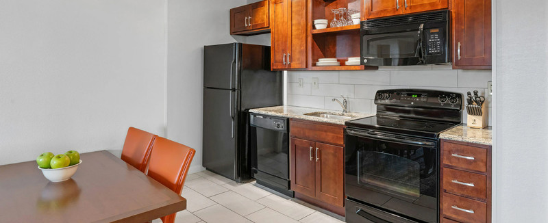 Wyndham Long Wharf- Newport, RI ~ 2 bdrm- June 30-July 3- 3 nights gallery