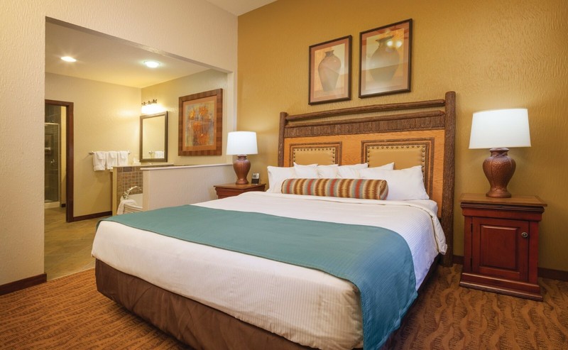 Wyndham Glacier Canyon Resort 3BR/2BA DLX SEPTEMBER 13-16 Wisconsin Dells Rent gallery