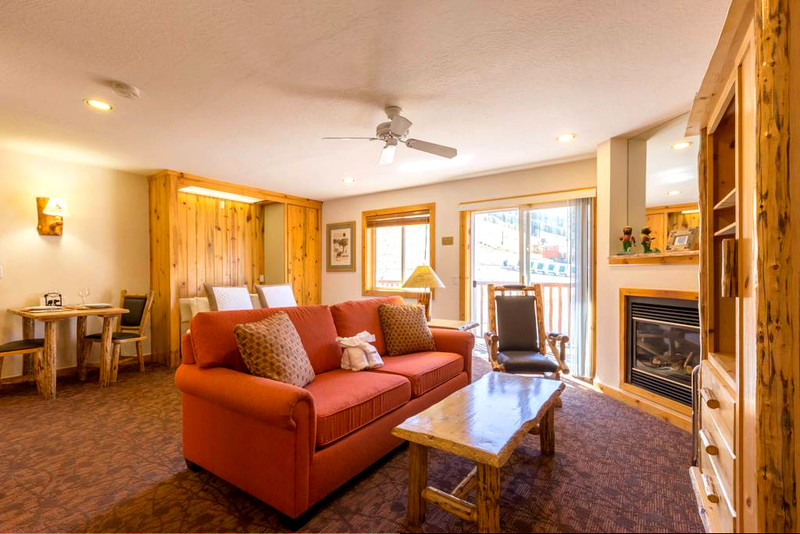 Olympic Valley / Palisades Tahoe, CA Red Wolf Lodge Studio June 14-21 gallery