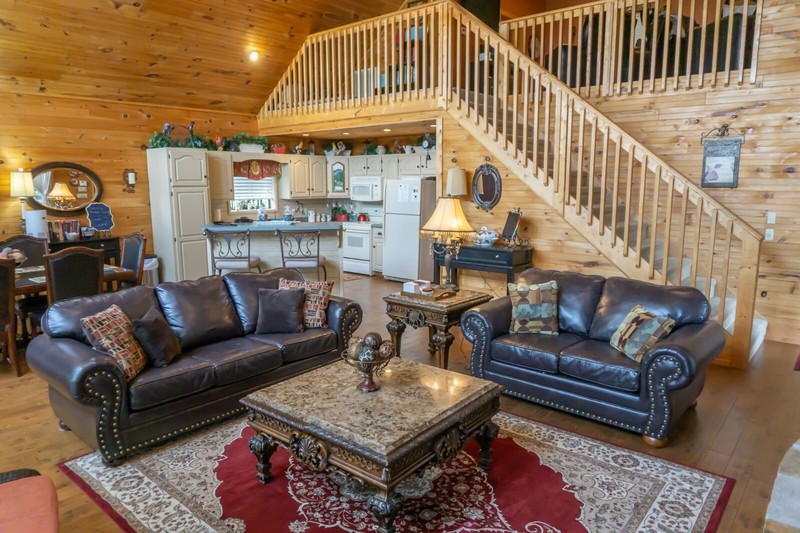 Smoky Mountain Splendor Sevierville TN, 2 BR, 3 bath, wrap around porch 2/3 acre gallery