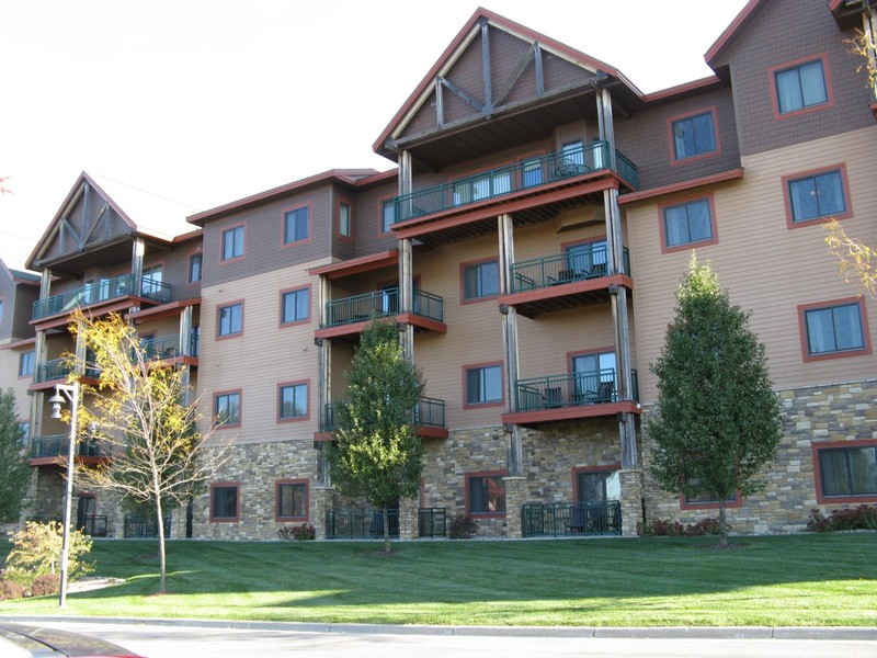 Wyndham Glacier Canyon, Wisc Dells, 4BR presidential, 3nts, April 21-24