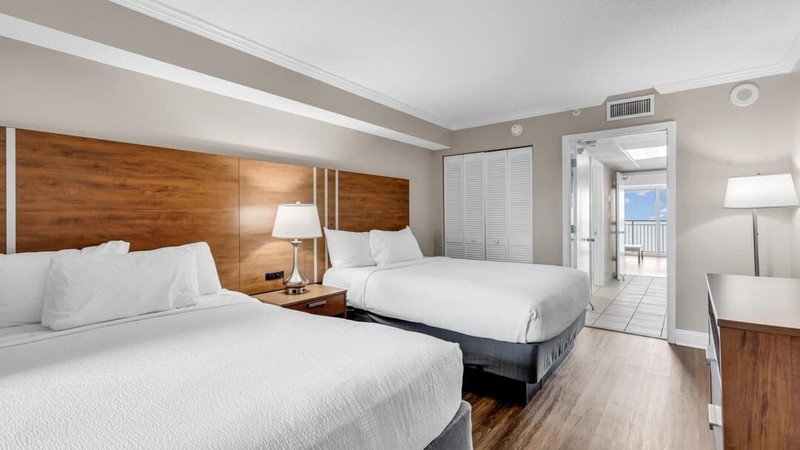 July 5 to July 12, @ Camelot By The Sea, Myrtle B, Studio, Oceanfront, Sleeps 6! gallery