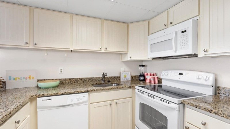 ****** Ocean Time Resort ******* $425.00 ****** 2 minute walk to the BEACH ***** gallery