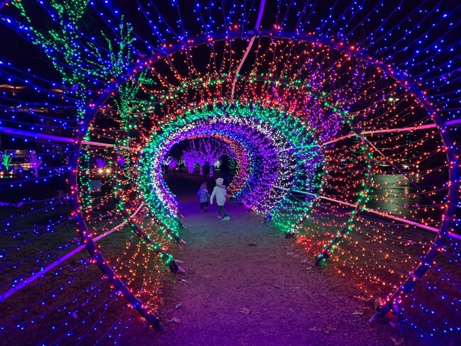 Christmas in Orlando! 2 Nights in Orlando starting at $199 a night! gallery