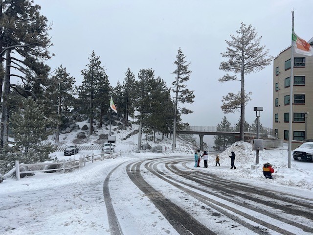 Ridge Tahoe resort - XMAS week, Lake Tahoe, 2BR/2BA, 7 nights, ski in-ski out gallery