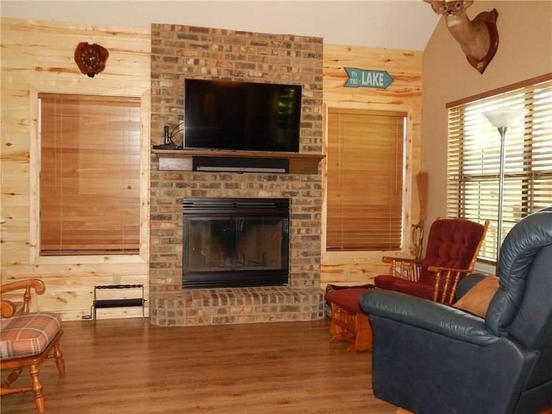 Hooked On Toledo - Lakefront Cabin on Toledo Bend, great fishing and watersports gallery