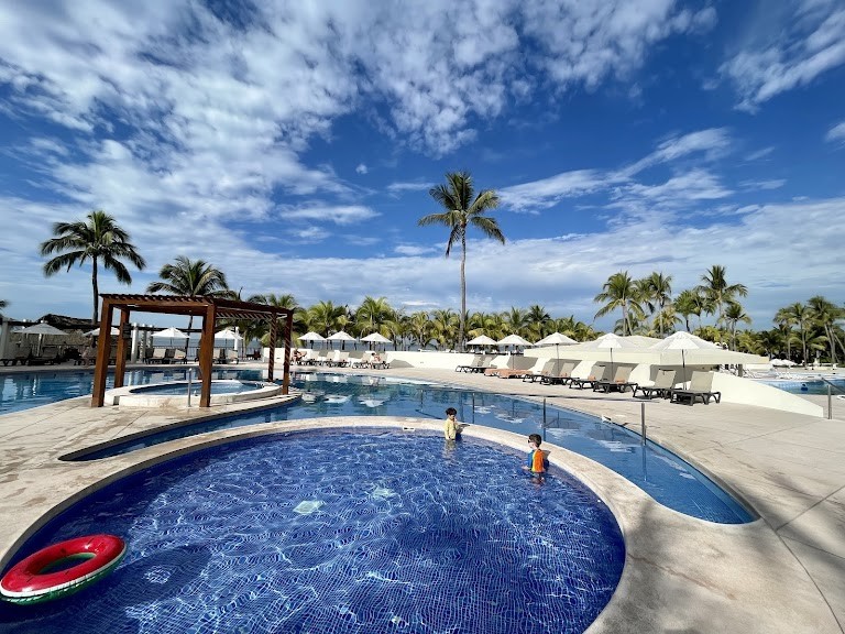 Puerto Vallarta Mexico 5 days/4 nights ALL INCLUSIVE meals drinks and alcohol gallery