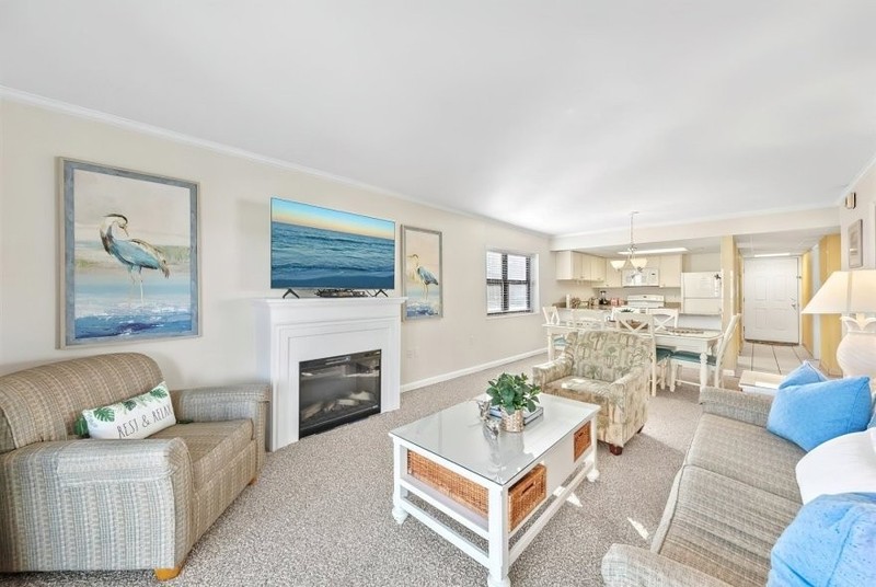 ****** Ocean Time Resort ******* $425.00 ****** 2 minute walk to the BEACH *****