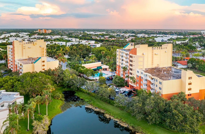 Vacation Village at Bonaventure ~ FL ~ 2BR/Sleeps 8 ~ 7Nts May 30 thru June 6 gallery
