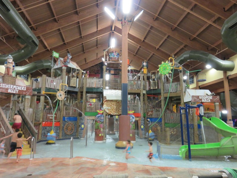 Wyndham Glacier Canyon, Wisc Dells, 2 BR presidential, July 13-16: ENDS 6/28 gallery