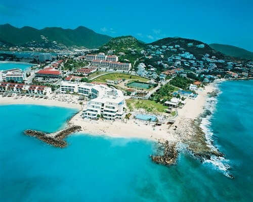 6- Night FLAMINGO BEACH RESORT Sept/Oct, A HILTON VACATION CLUB