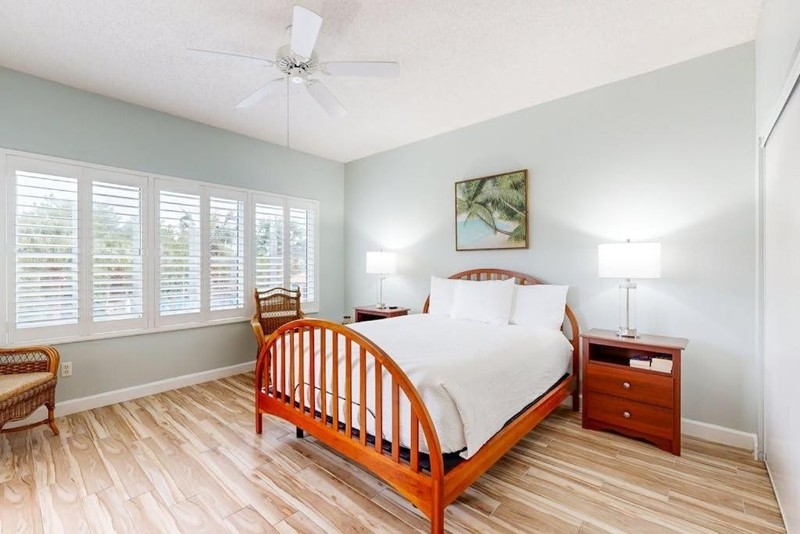 Sept 3 thru 6 | Destin FL Condo Rental – 2BR/2BA |Walk to Beach gallery