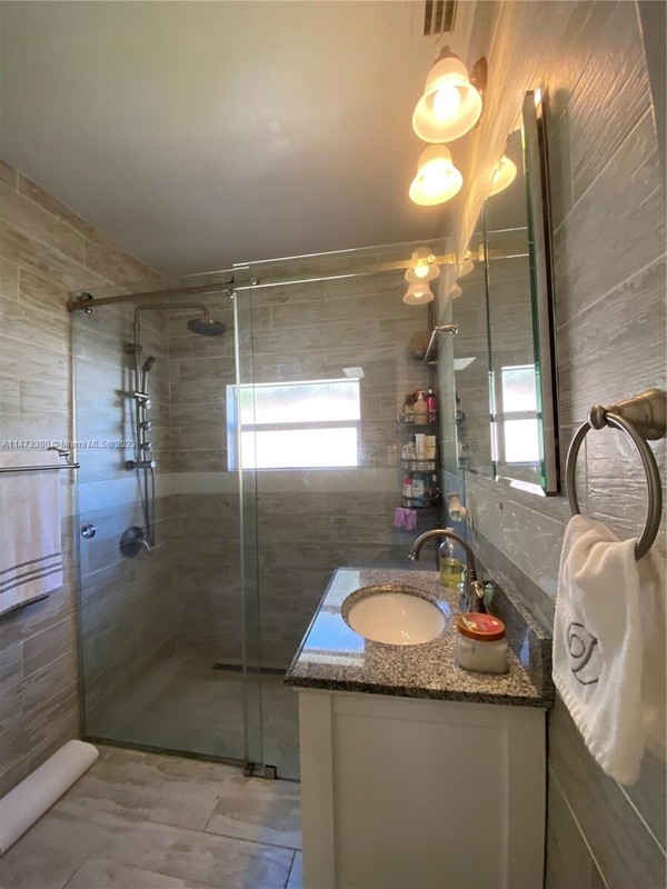 4/2 House for Rent in North Miami Beach gallery